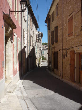 Rue Grande, ancienne route qui traversait le Territoire au 13° siècle